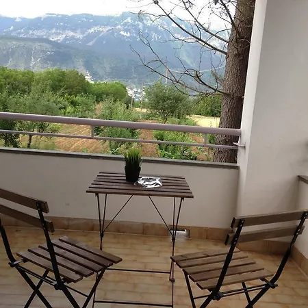 L'orto Di Pentima Alloggio per agriturismo *